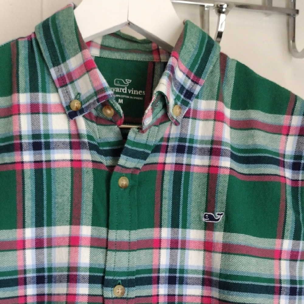 Vineyard Vines Green and Pink Plaid Casual Button Down Shirt